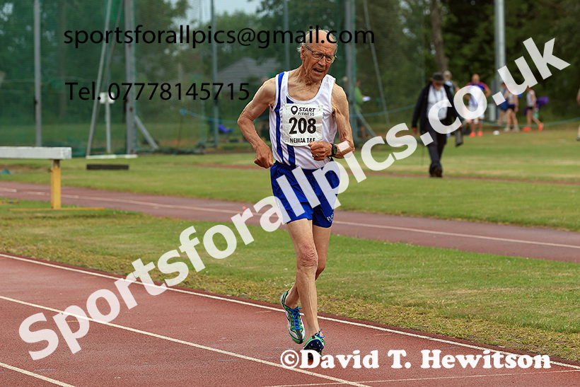 800 metres, 2025 NEMAA Track and Field, Monkton. Photo: David T. Hewitson/Sports for All Pics